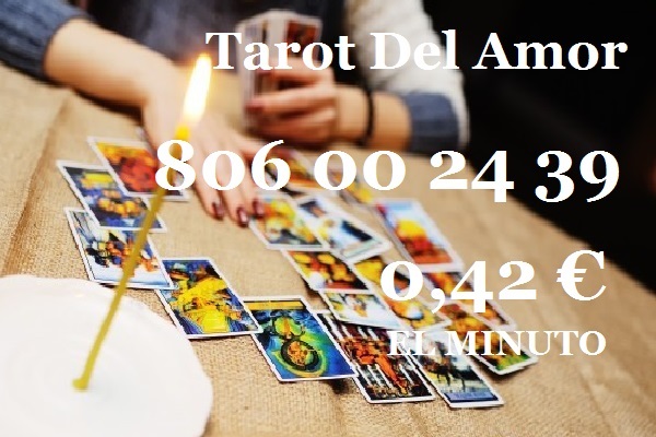 91537332-cartas-del-tarot-femenino-adivinación